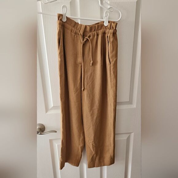 Aritzia Wilfred Kari Pant Cropped, paperbag-waist pants Color:Honey Brown SizeXS - Picture 7 of 13